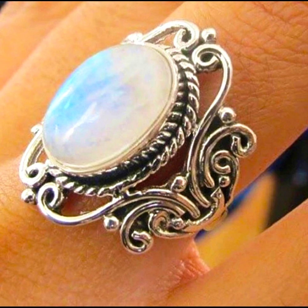 Vintage Antique Silver Oval Moonstone Ring